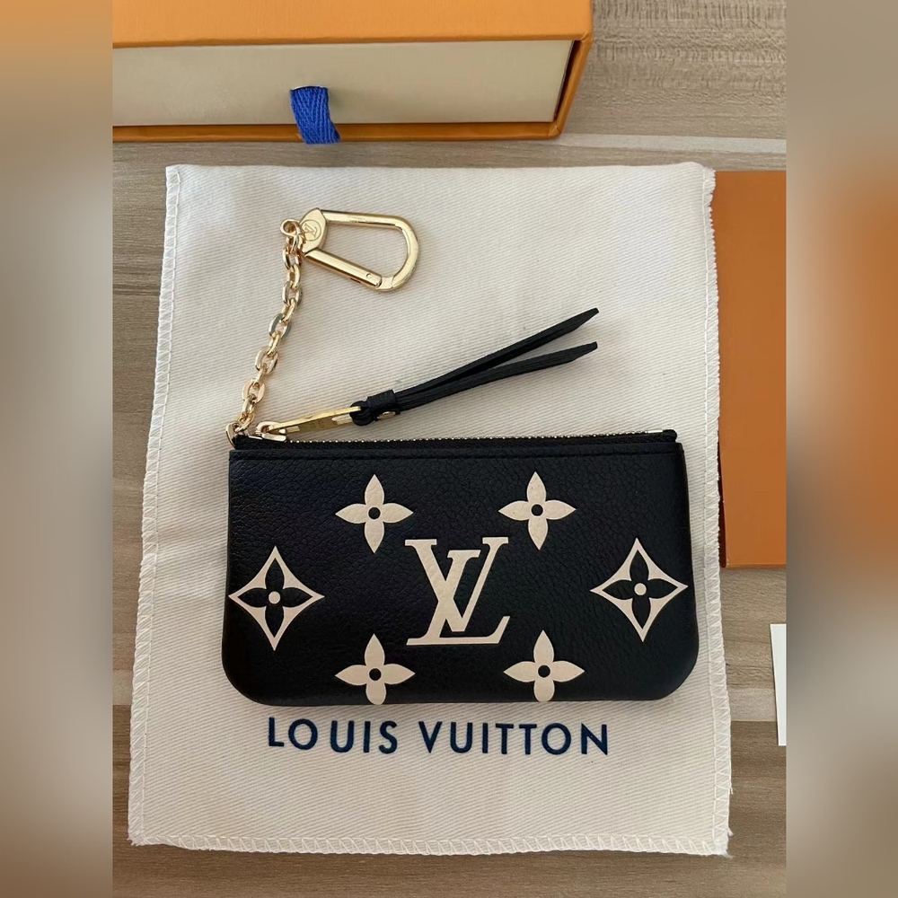NEW Louis Vuitton Monogram Empreinte Leather Key Pouch